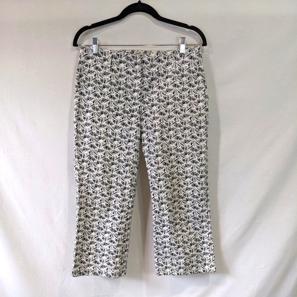 Ann Taylor White and Black Floral Cotton Capris size 4 - Picture 1 of 12
